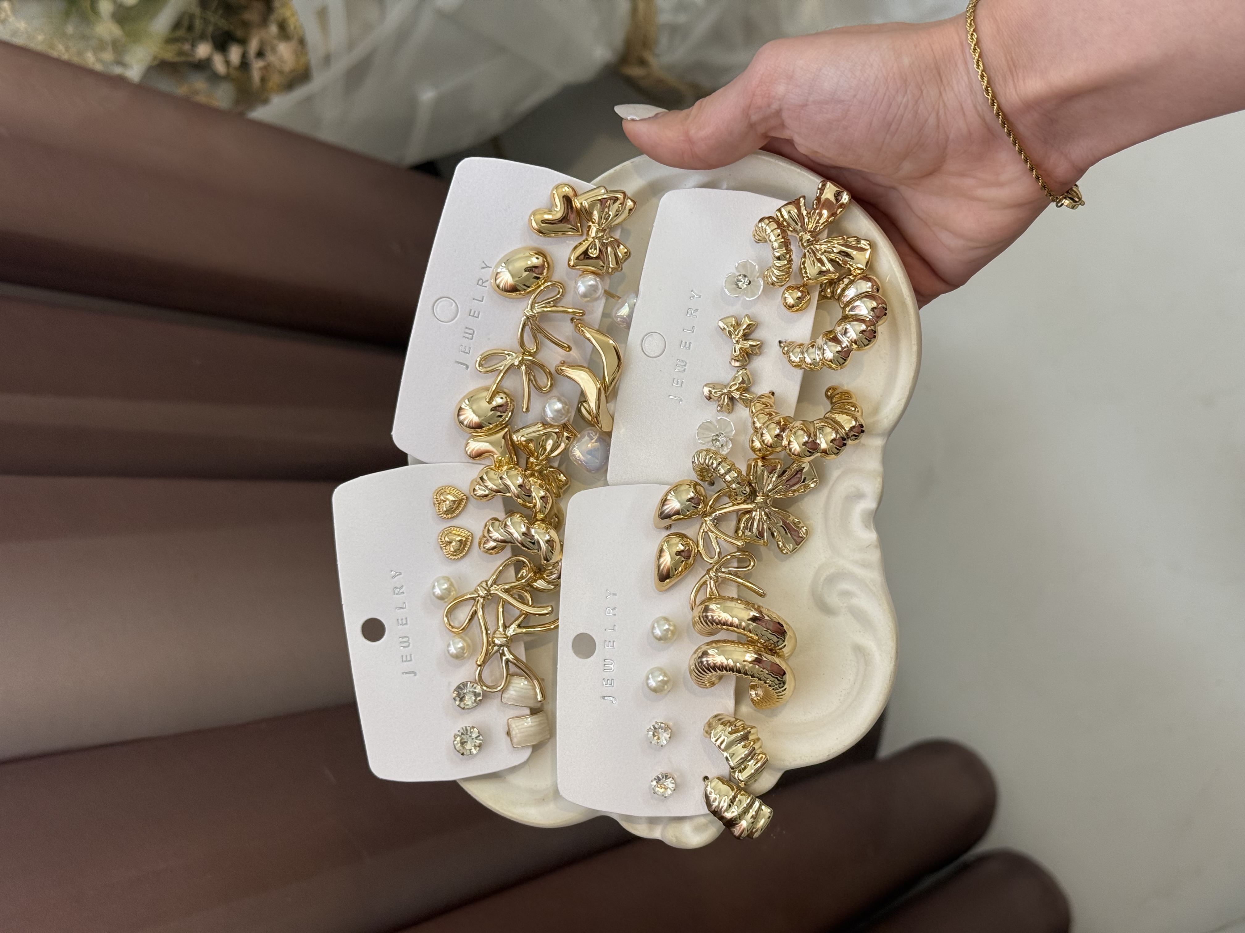 پک گوشواره اقتصادی طلایی